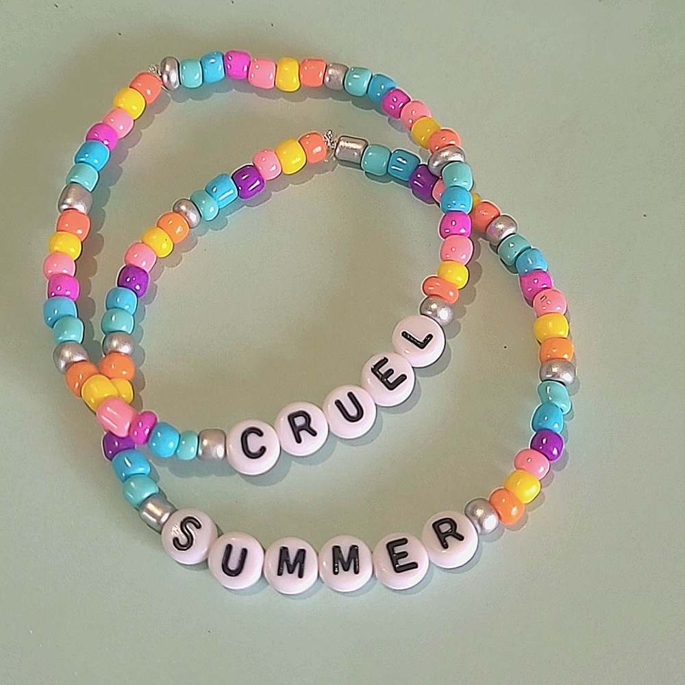 TAYLOR SWIFT BRACELETS - Handmade